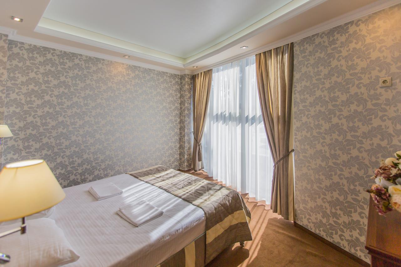 Grand Hotel Gagra Exterior foto