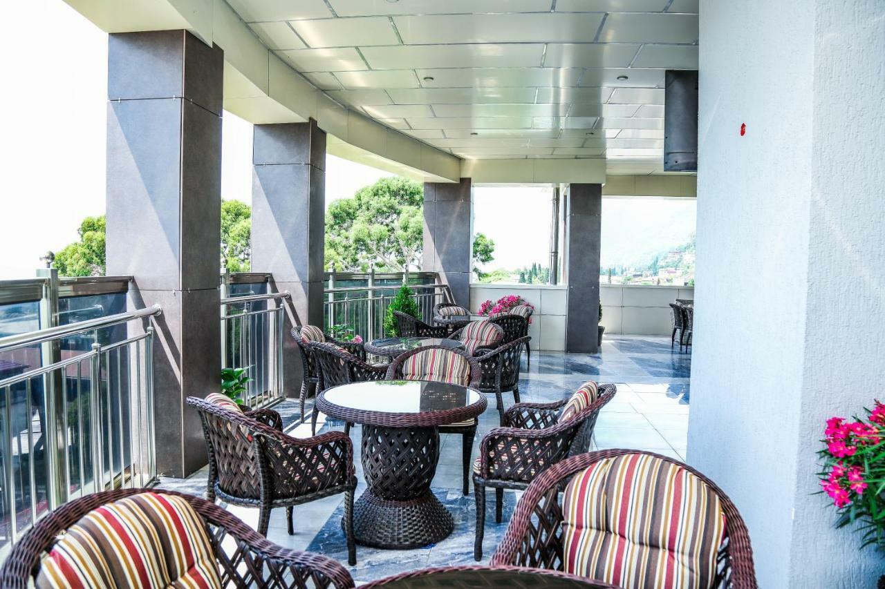 Grand Hotel Gagra Exterior foto