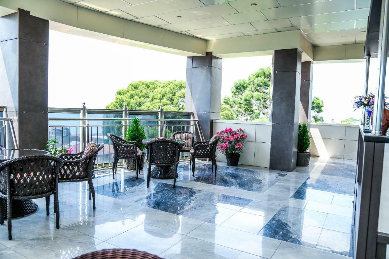 Grand Hotel Gagra Exterior foto